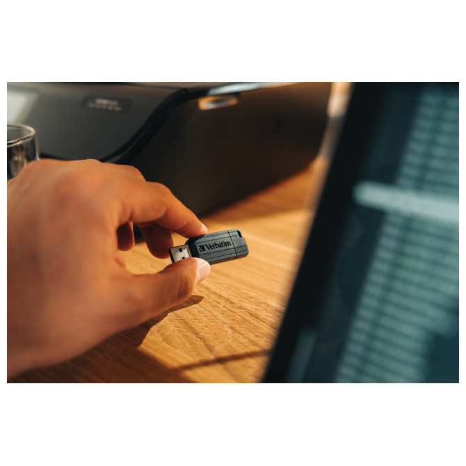 Memorija USB 64gb 2,0 pinstripe verbatim 49065 crni blister (21582)